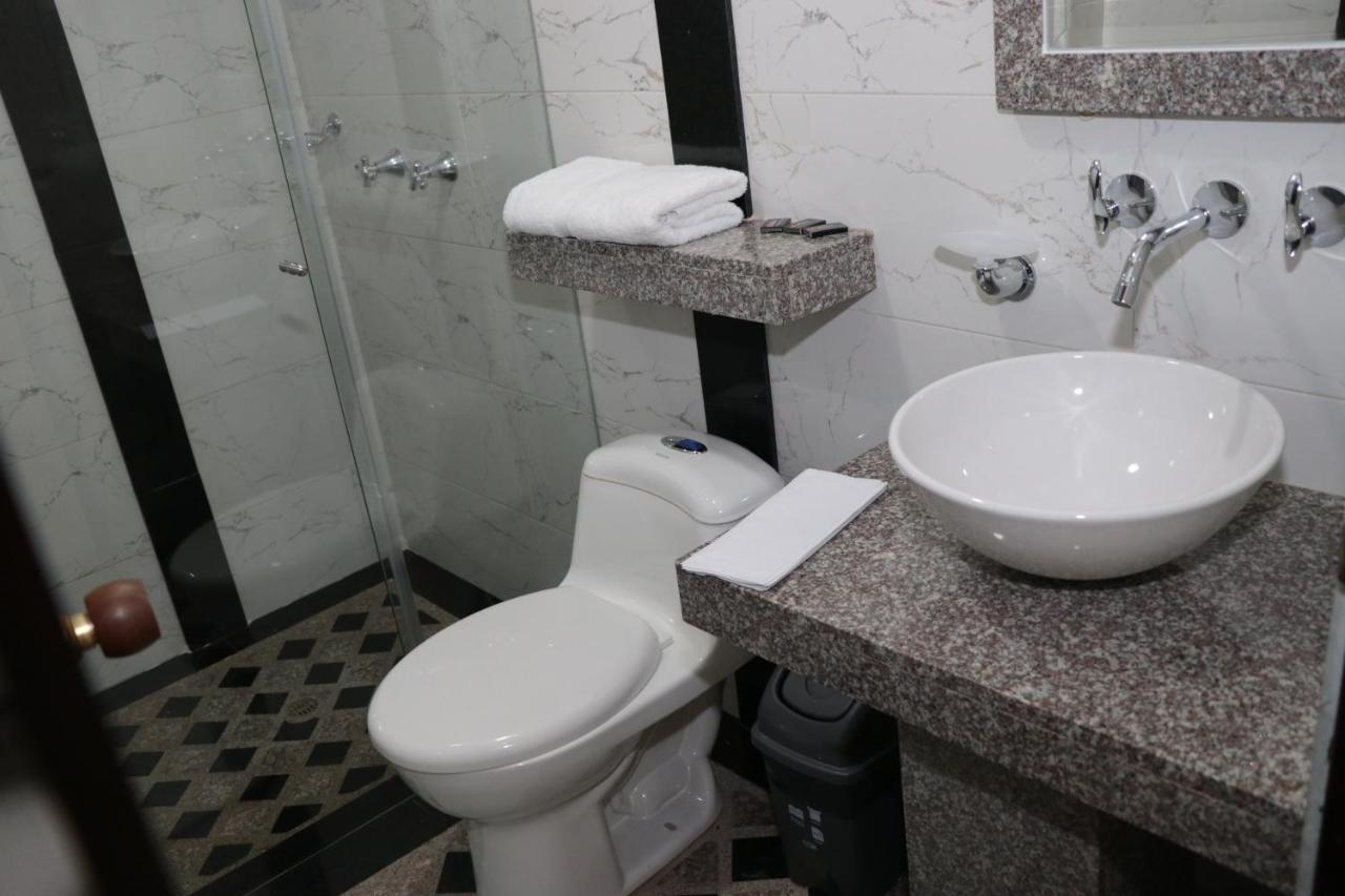 Hotel Castellana Group Богота Экстерьер фото